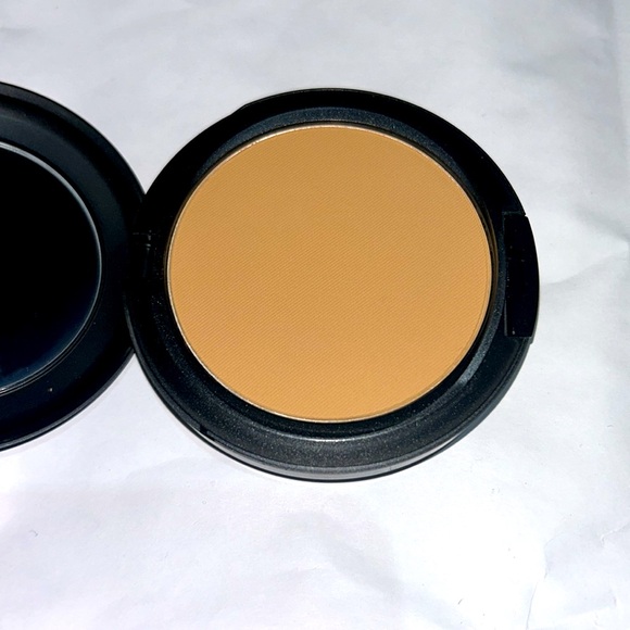 MAC - NC43.5 STUDIO FIX - POWDER PLUS FOUNDATION - BNIB - Picture 5 of 7